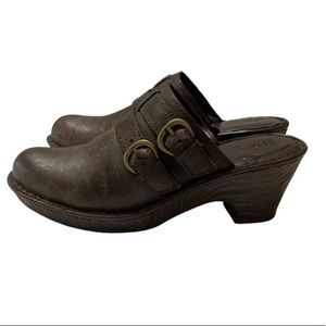 Born Leather Clogs heels size 9.5 Mules